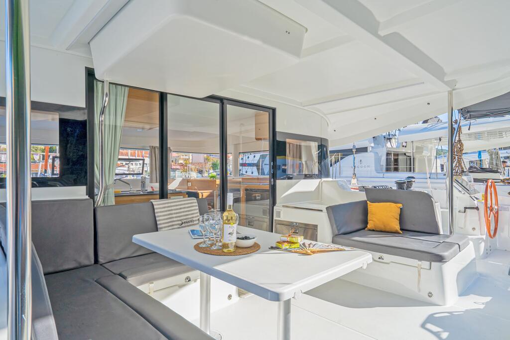 Catamaran 