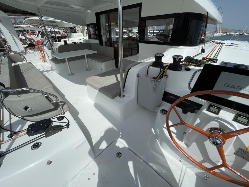 Catamaran 