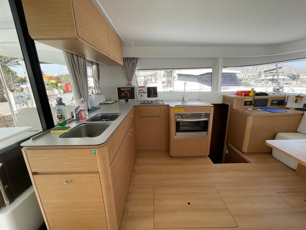 Catamaran 