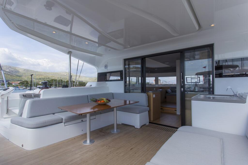Catamaran 