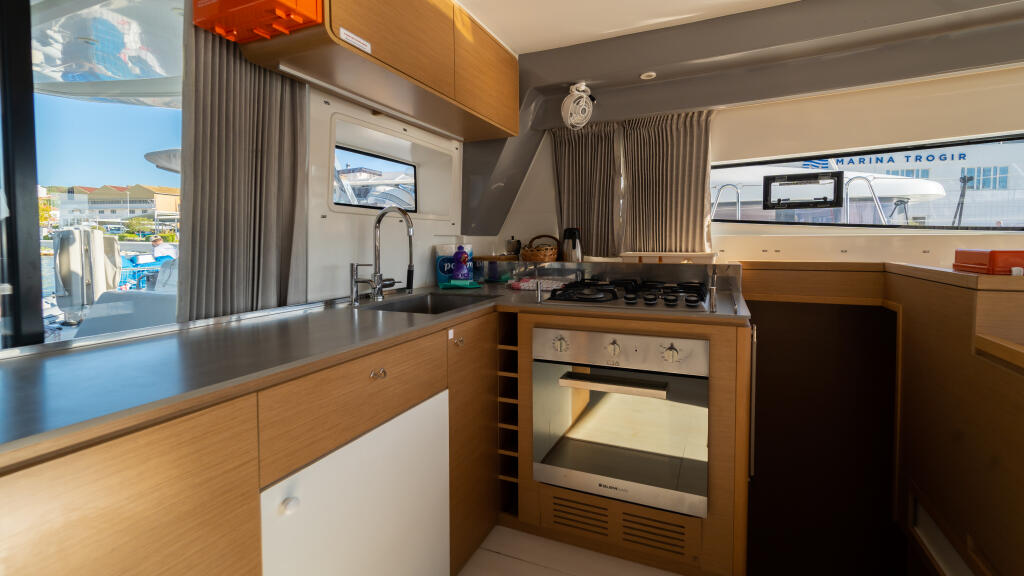 Catamaran 
