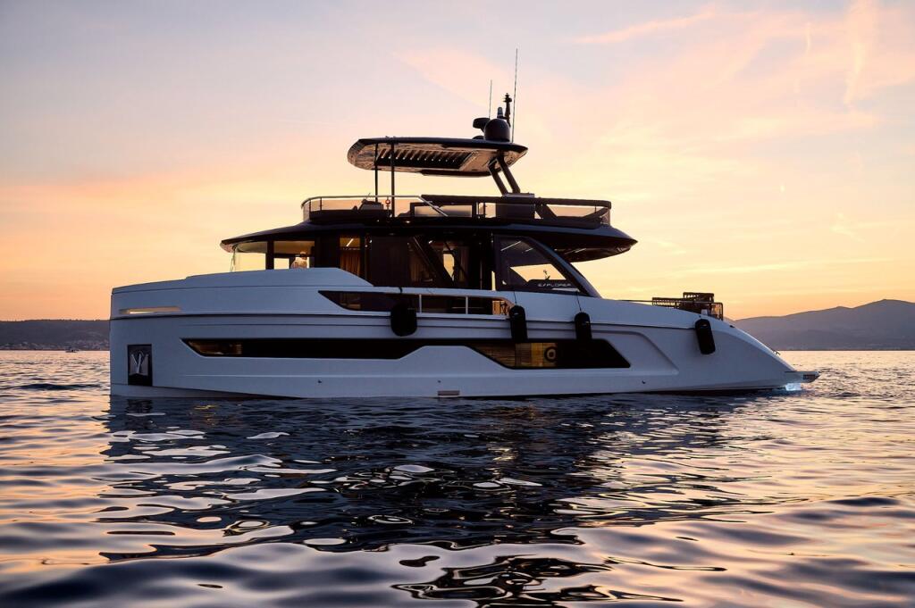 Motoryacht 