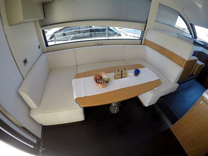 Motoryacht 