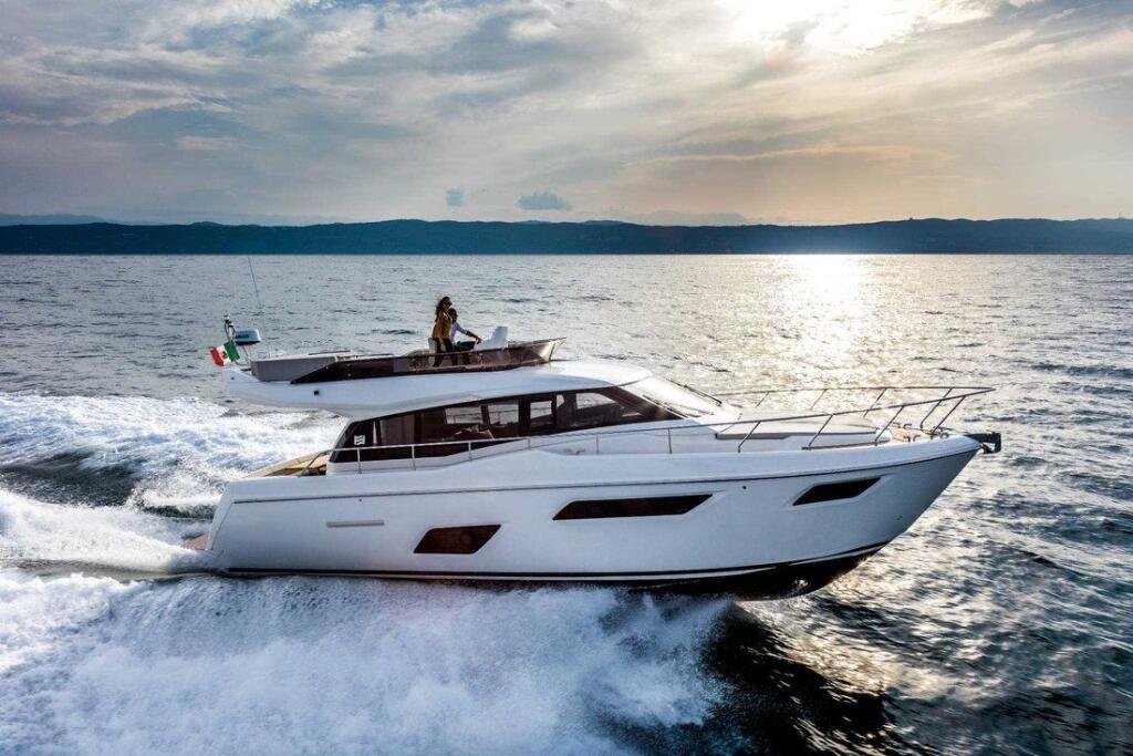 Motoryacht 