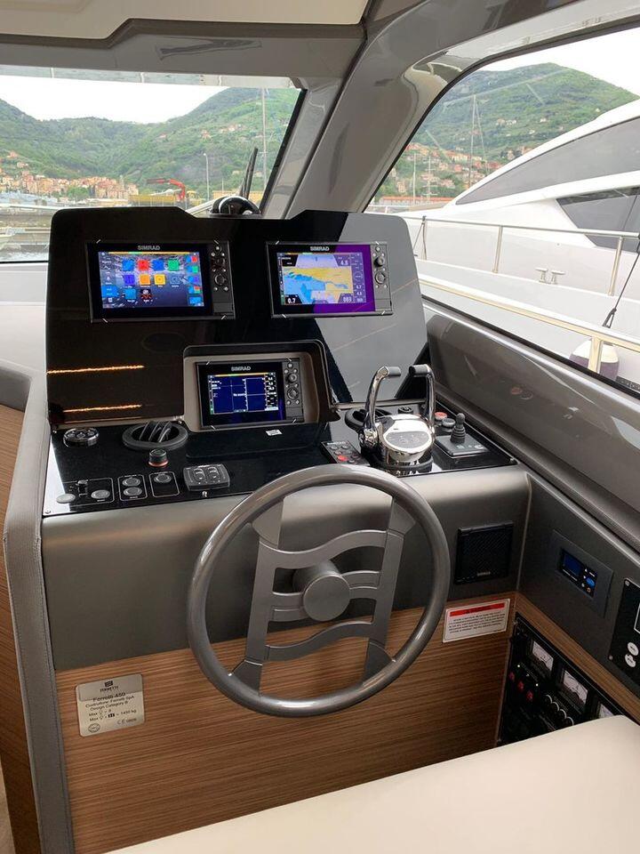 Motoryacht 