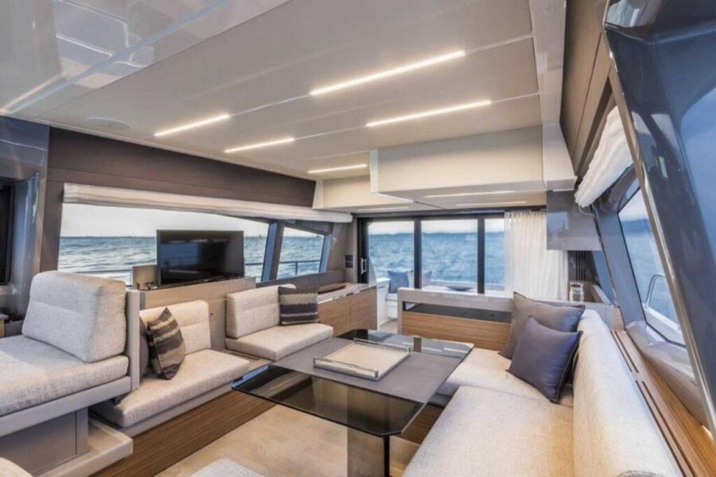 Motoryacht 