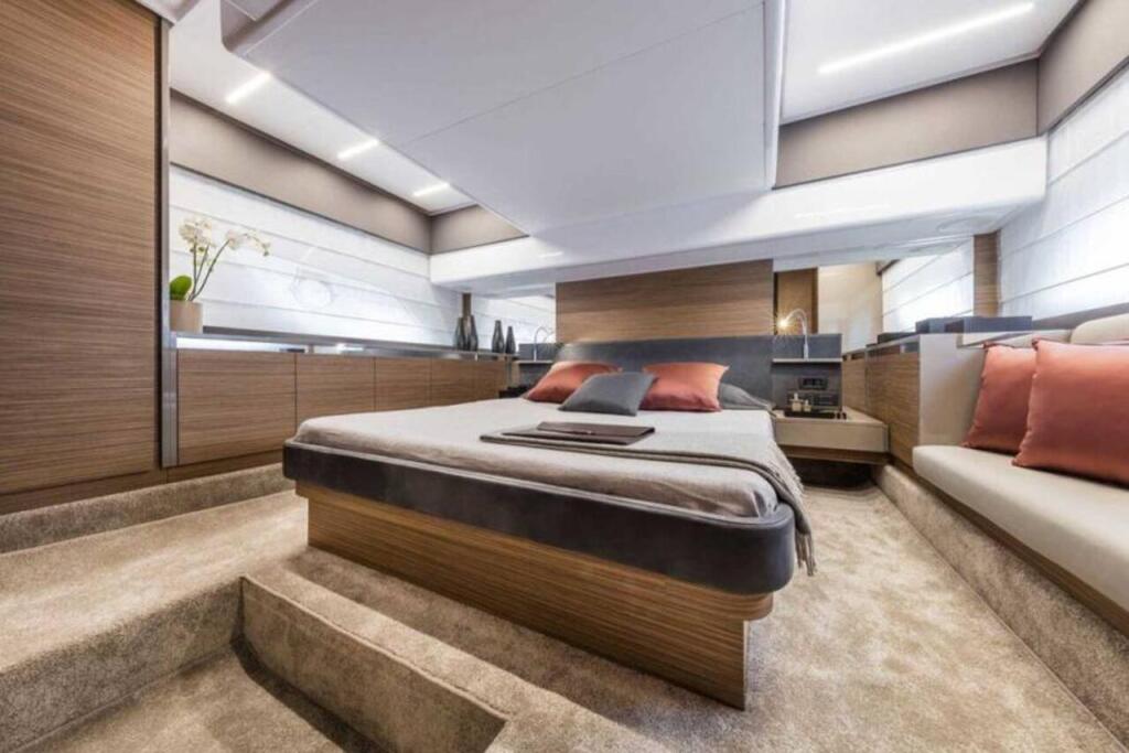 Motoryacht 