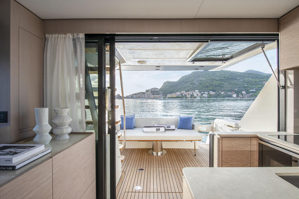 Motoryacht 