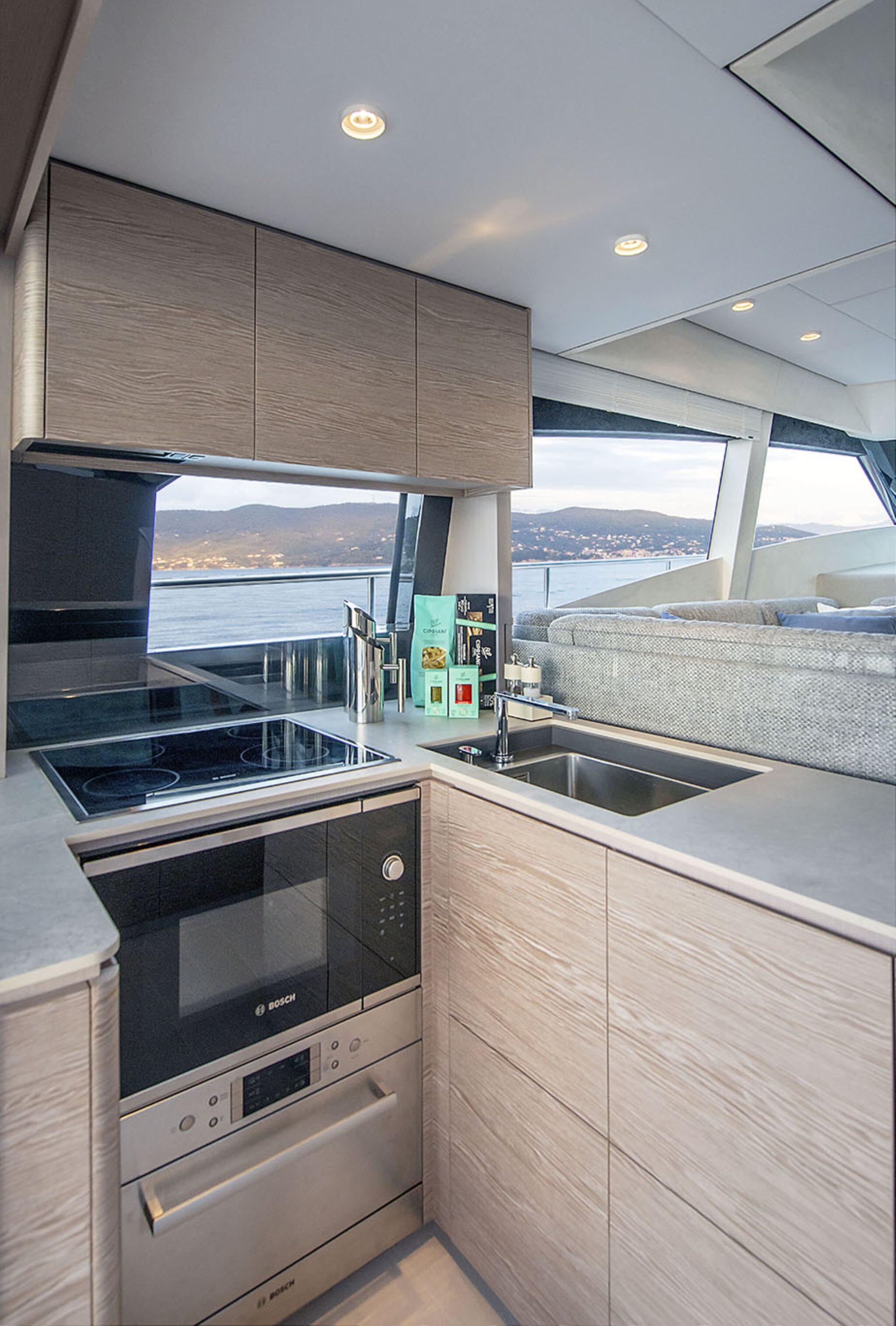 Motoryacht 