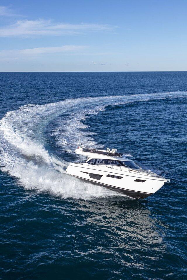 Motoryacht 