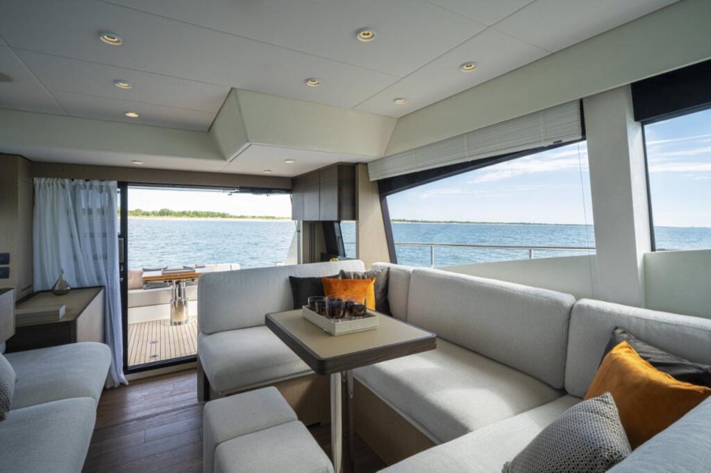 Motoryacht 