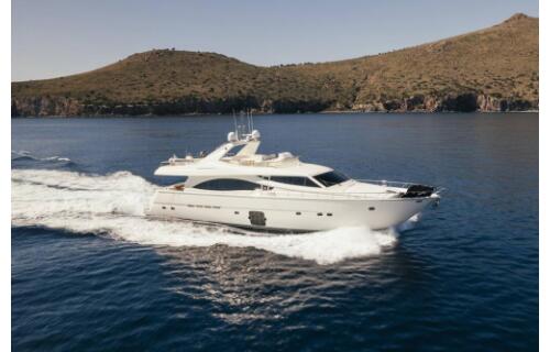 Luxus-Motoryacht 