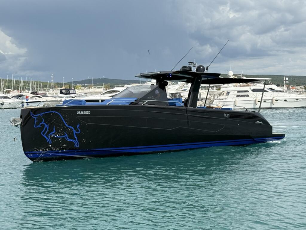 Motoryacht 