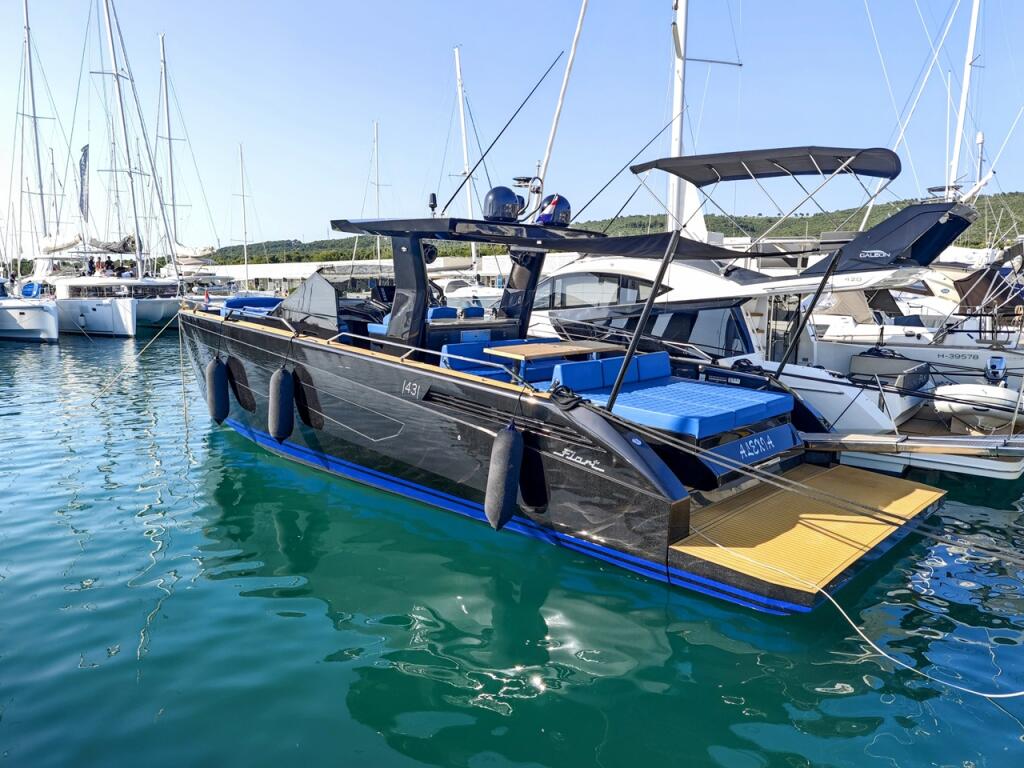 Motoryacht 