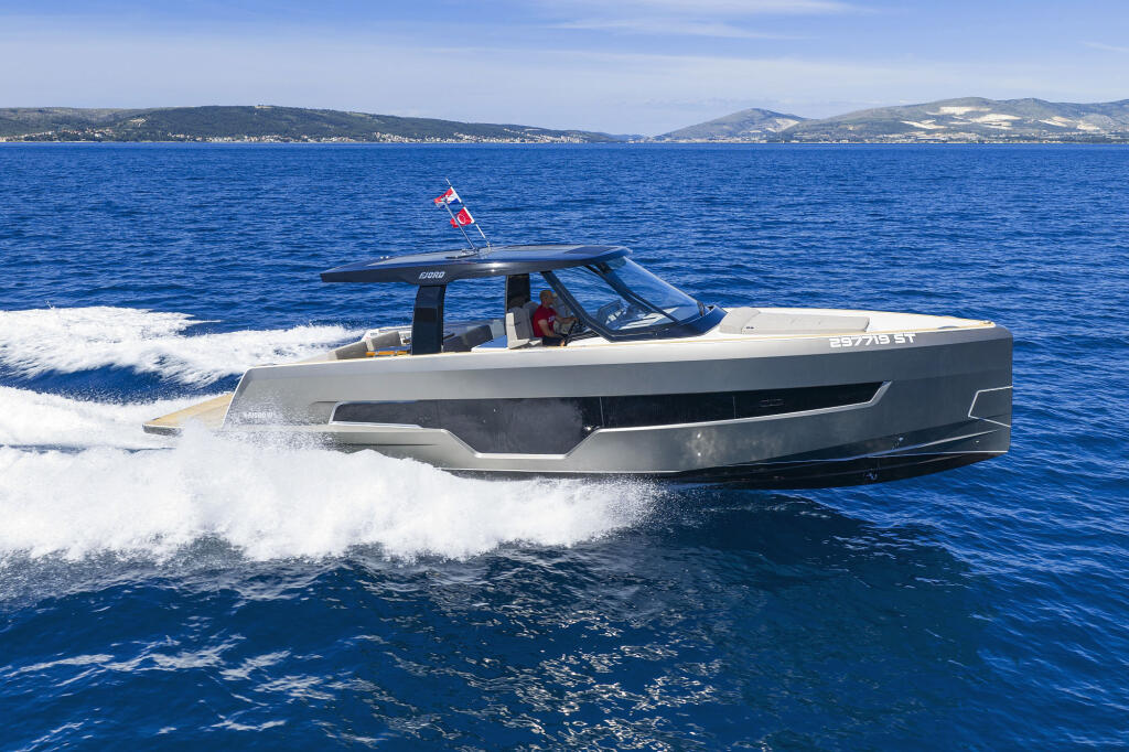 Motoryacht 