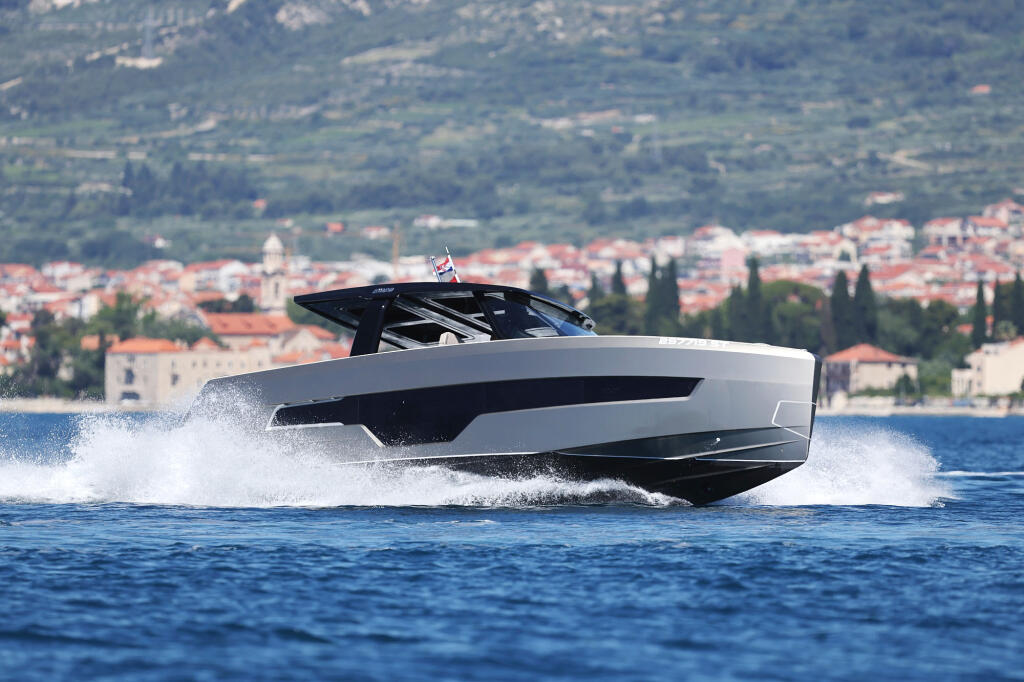 Motoryacht 