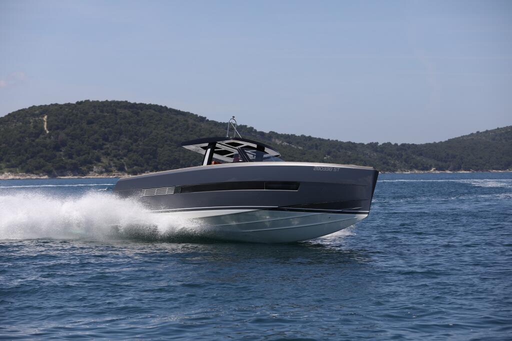 Motoryacht 