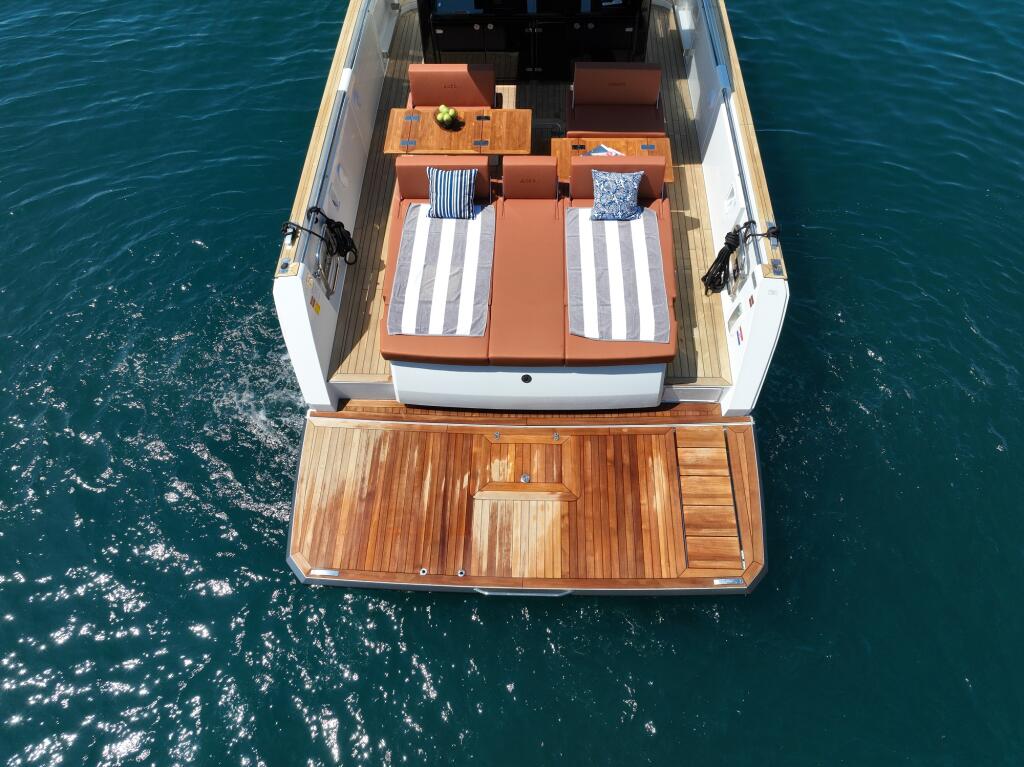 Motoryacht 