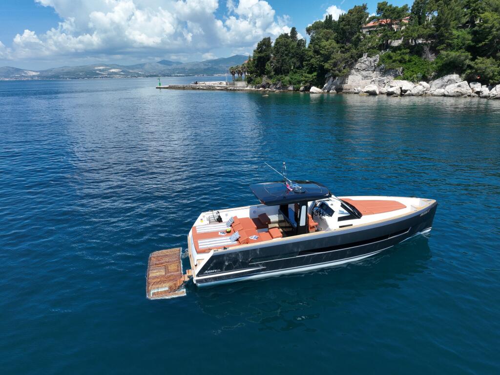 Motoryacht 