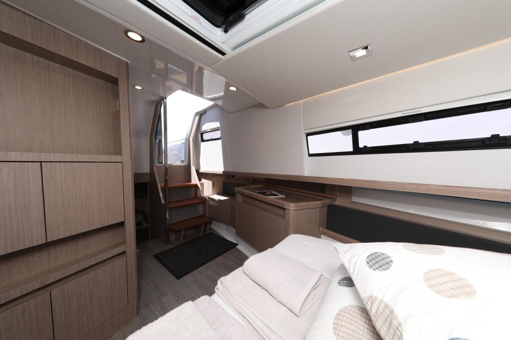 Motoryacht 