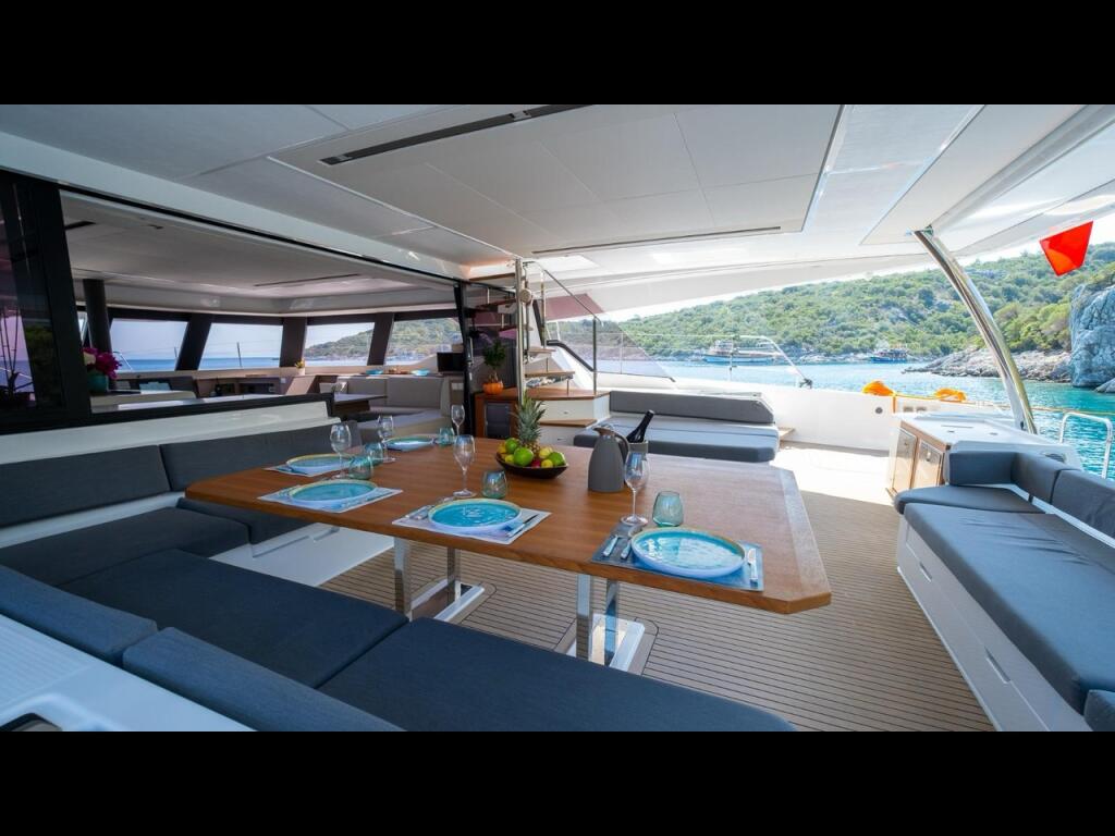 Catamaran 