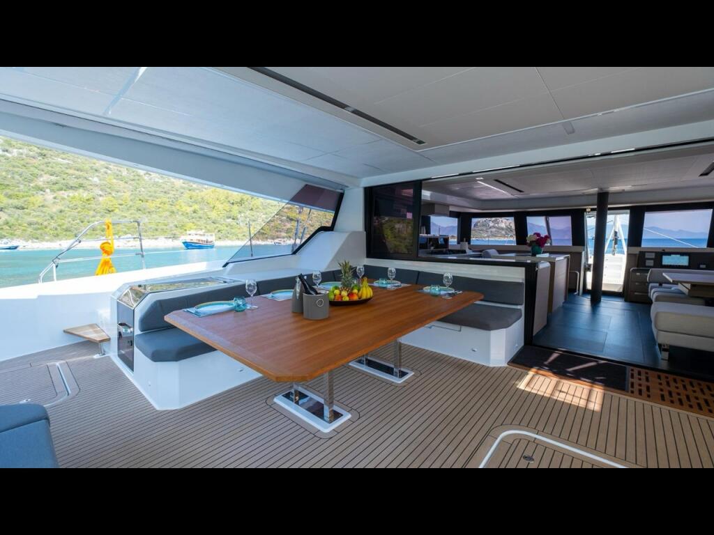 Catamaran 
