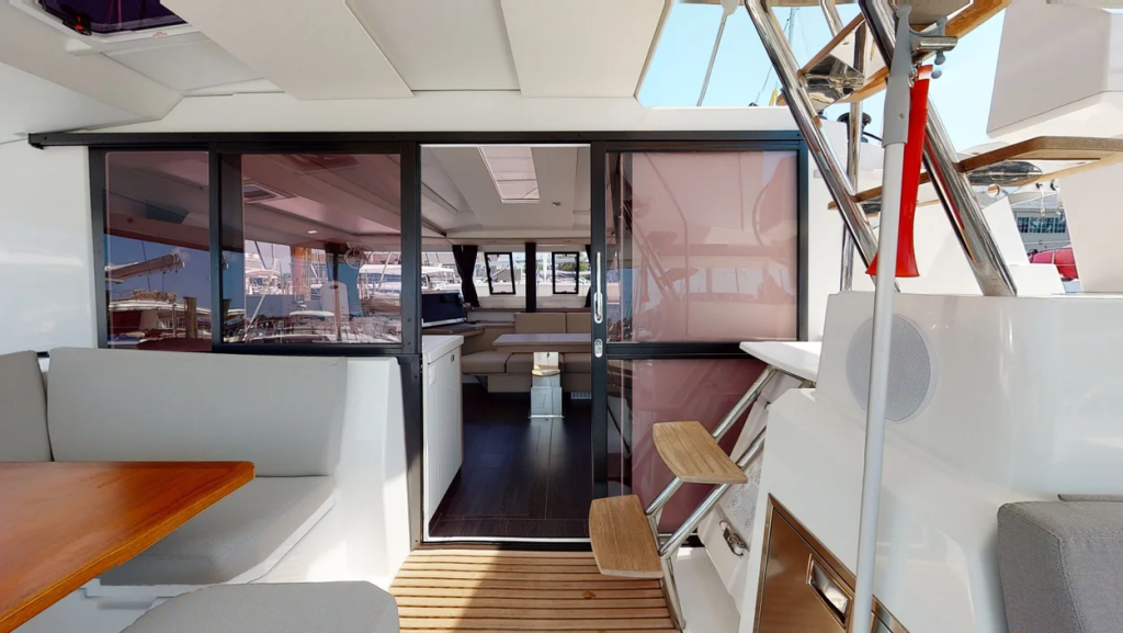 Catamaran 