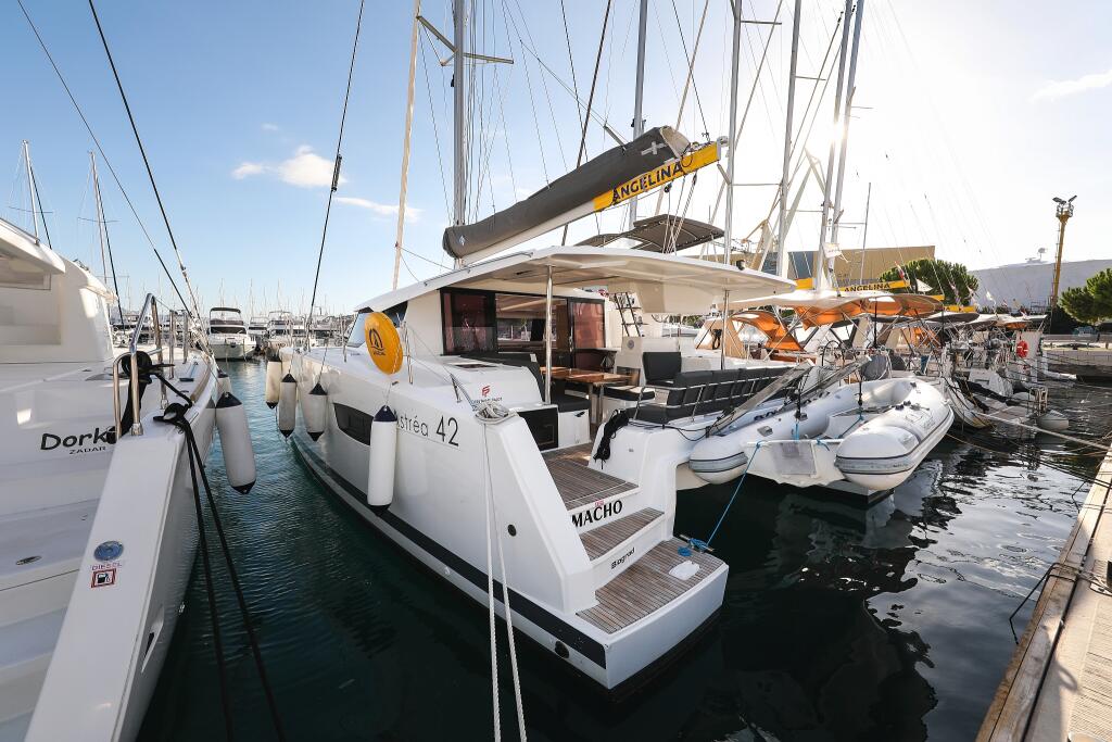 Catamaran 