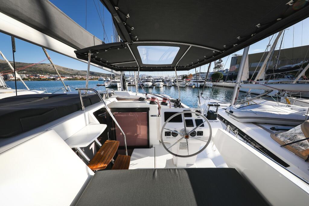 Catamaran 