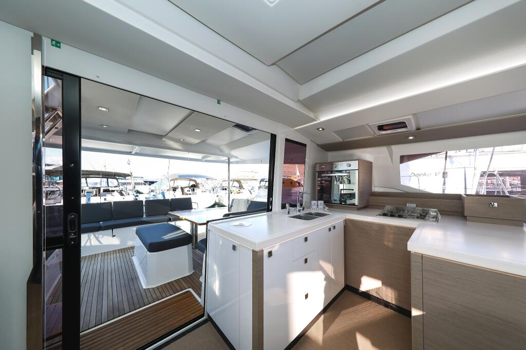 Catamaran 