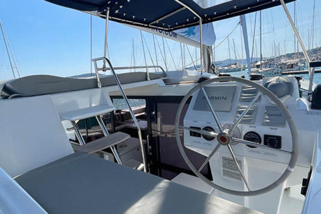 Catamaran 
