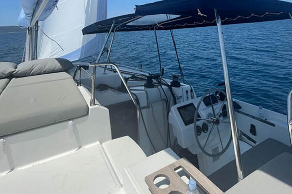 Catamaran 