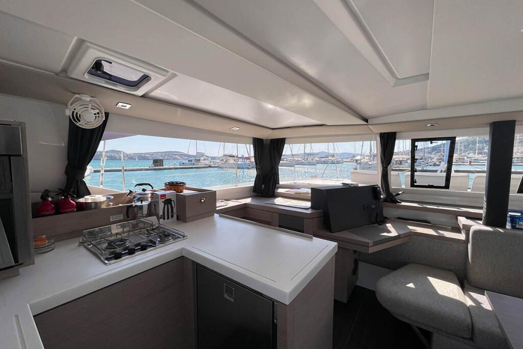 Catamaran 