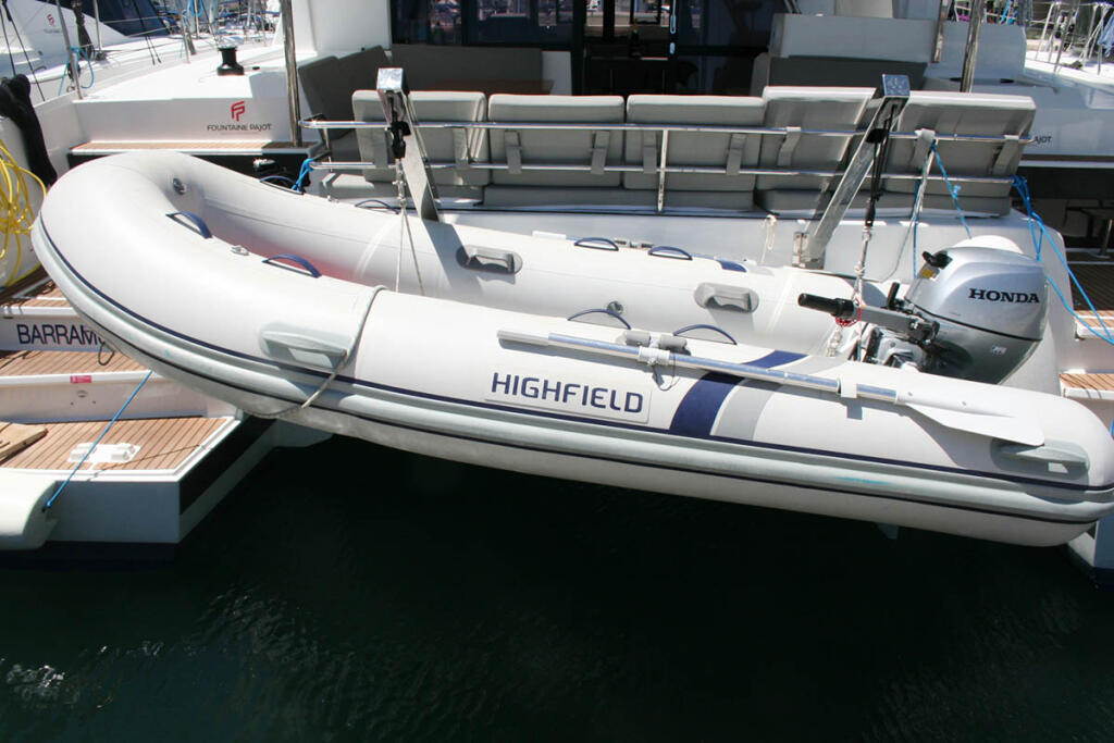Catamaran 
