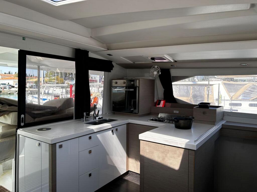 Catamaran 