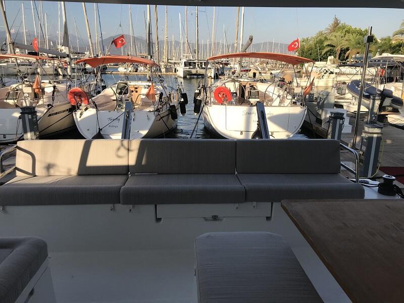 Catamaran 
