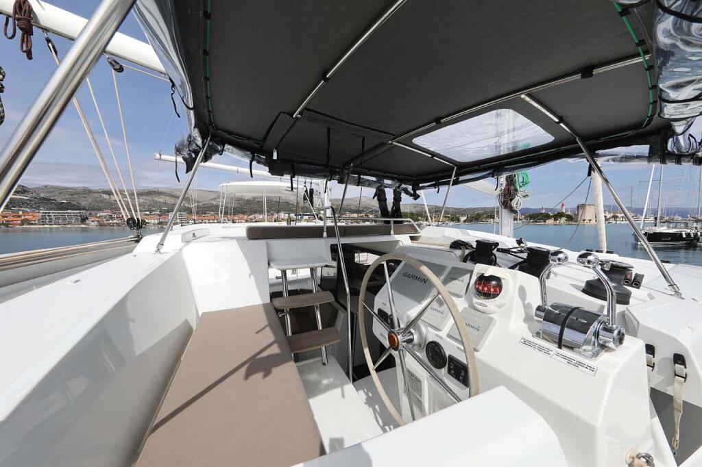 Catamaran 