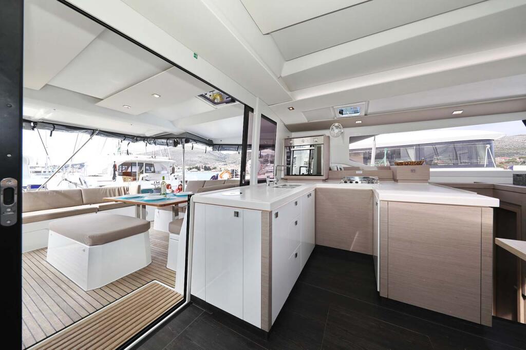 Catamaran 