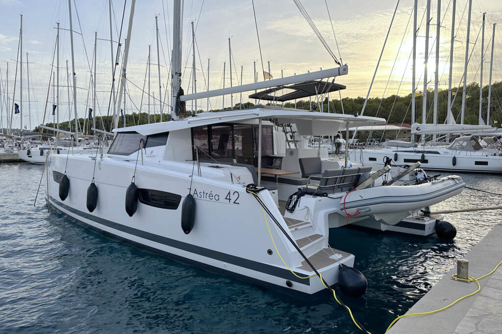 Catamaran 