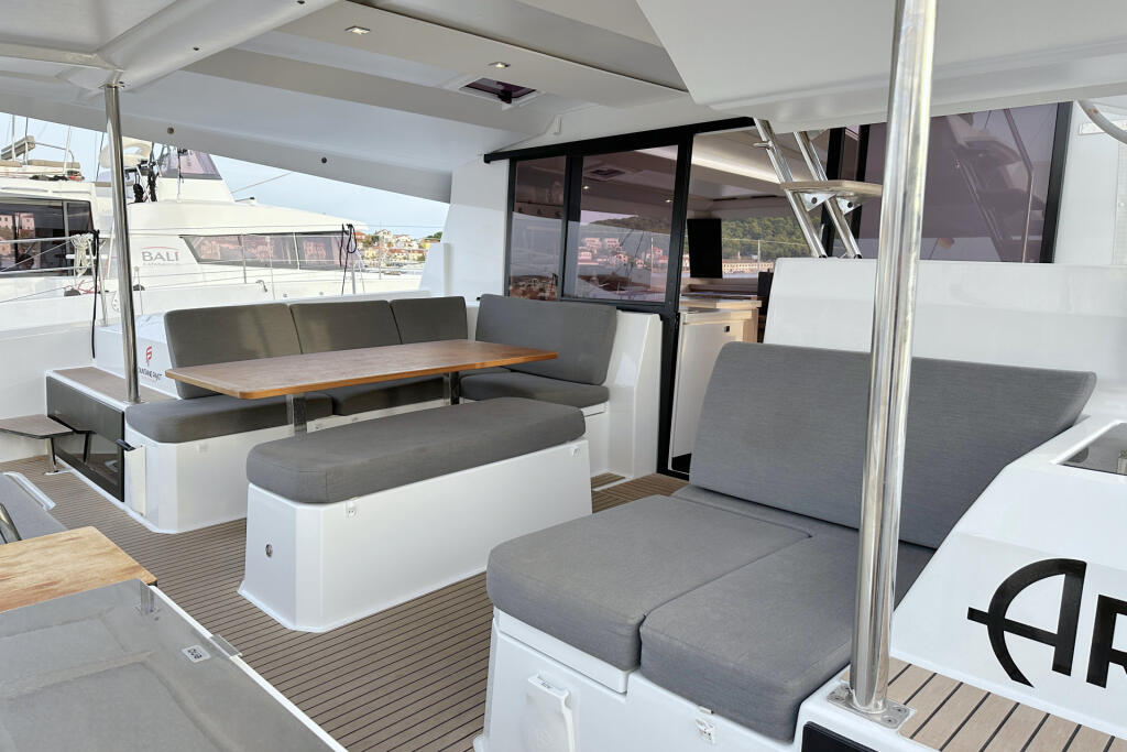 Catamaran 
