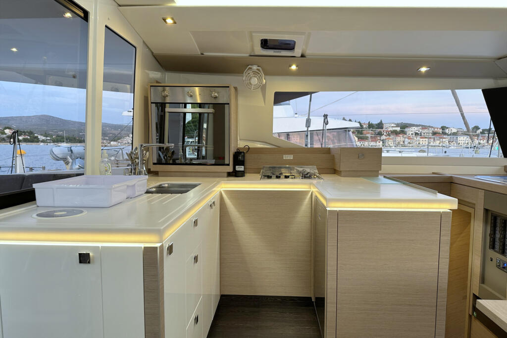 Catamaran 