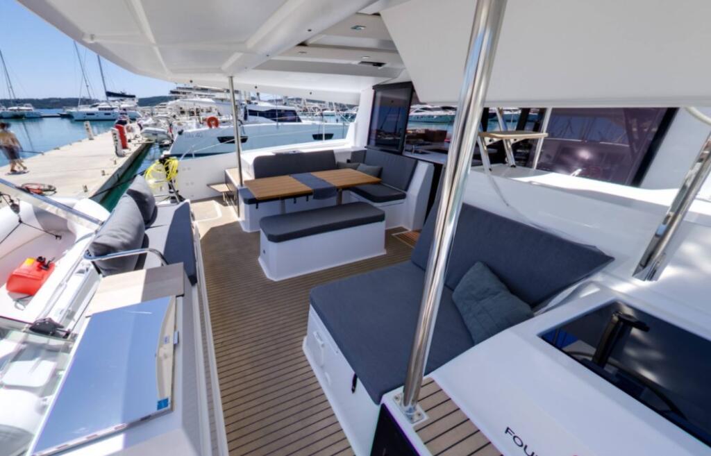Catamaran 