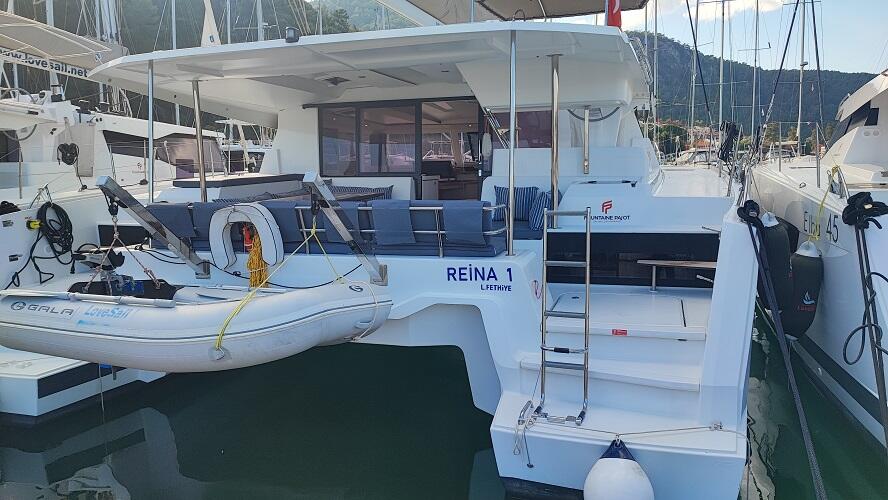 Catamaran 