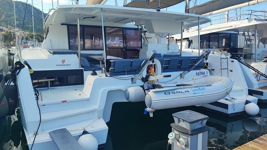 Catamaran 