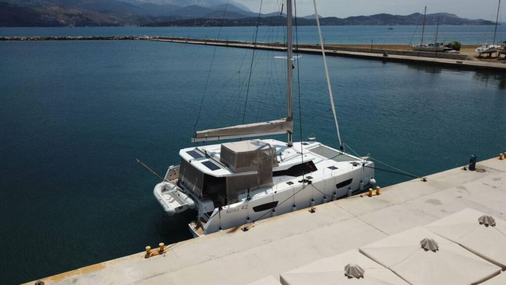 Catamaran 