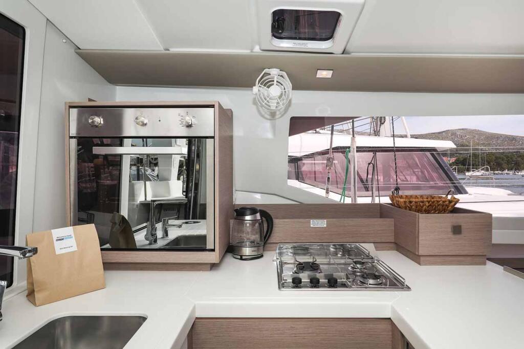 Catamaran 