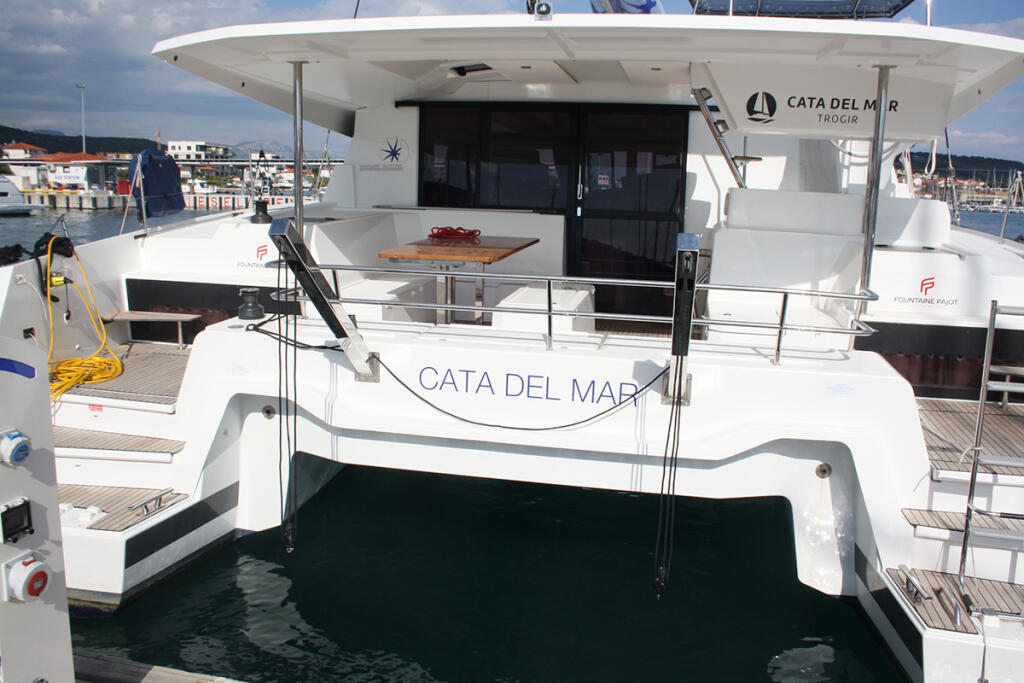Catamaran 