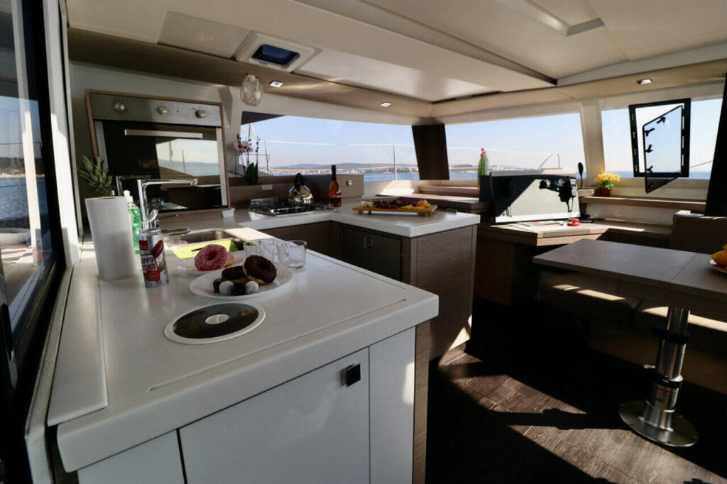 Catamaran 