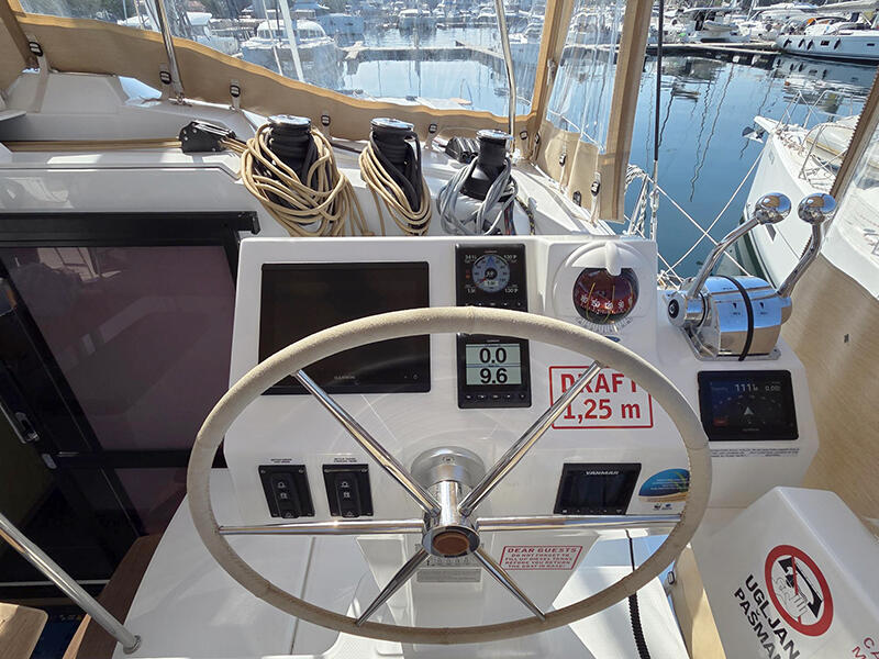 Catamaran 