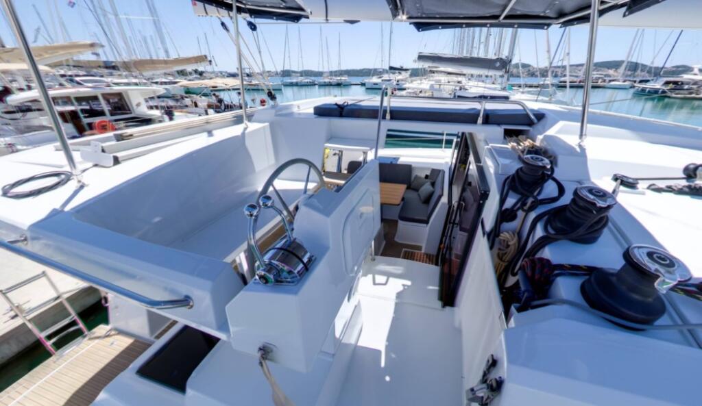 Catamaran 